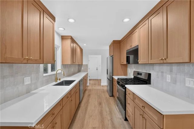 18153 Cohasset, Reseda, CA 91335