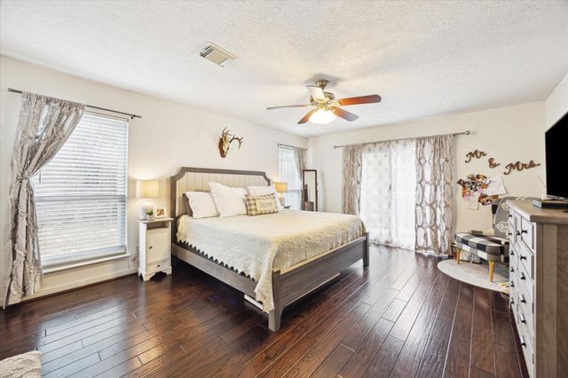 302 Houghton Road, Katy, TX 77450
