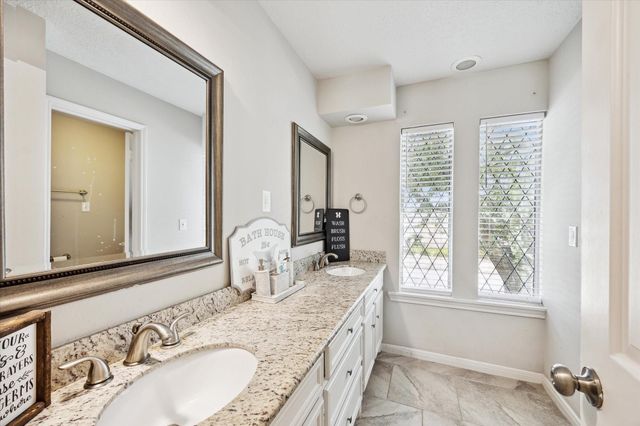 302 Houghton Road, Katy, TX 77450
