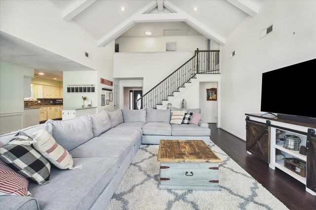 302 Houghton Road, Katy, TX 77450