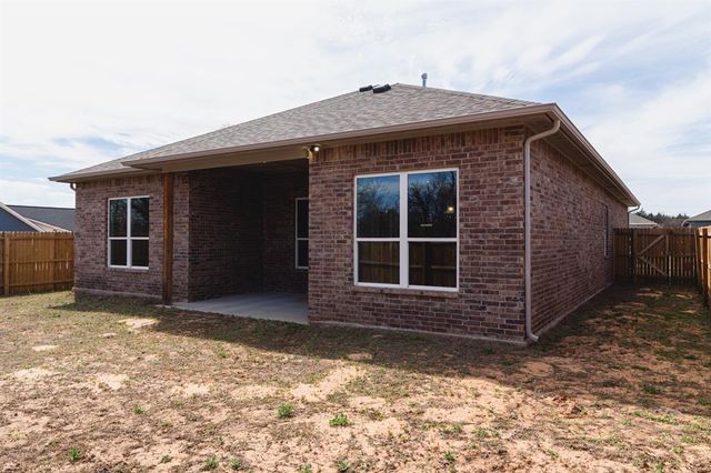 512 Remington Avenue, Jones, OK 73049