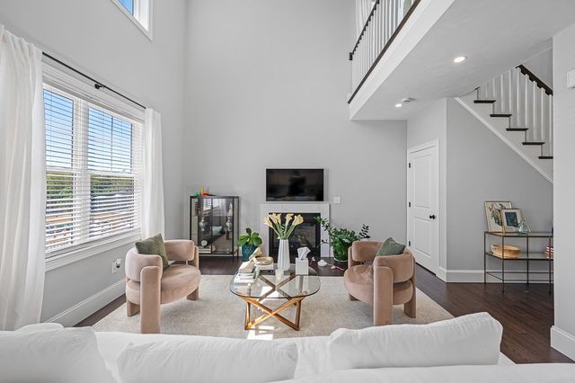 83 Upland 1, Worcester, MA 01607