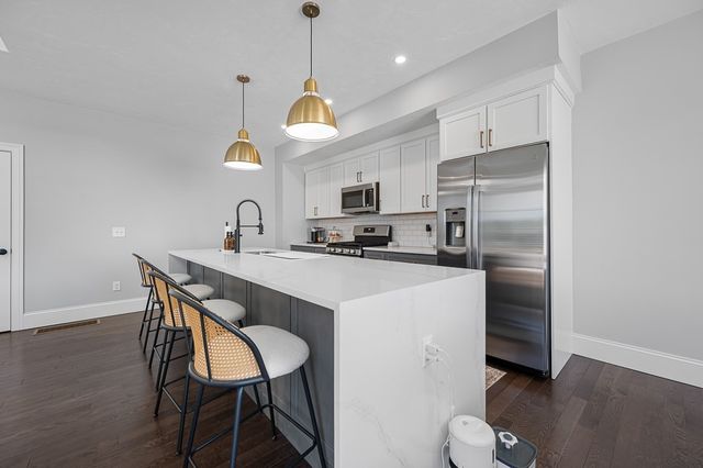 83 Upland 1, Worcester, MA 01607