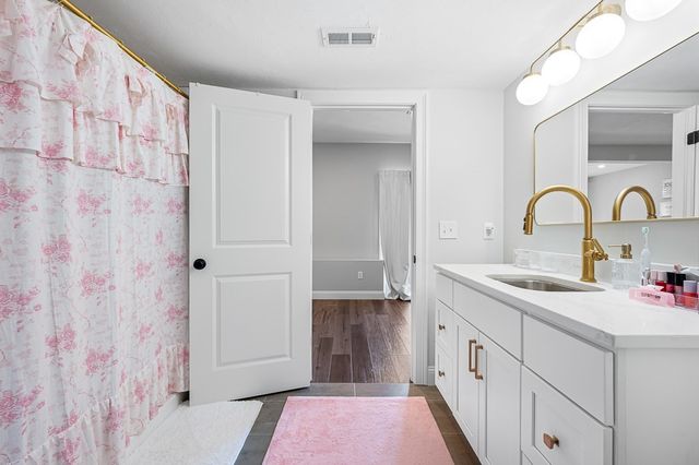 83 Upland 1, Worcester, MA 01607