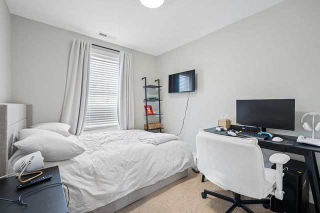 83 Upland 1, Worcester, MA 01607