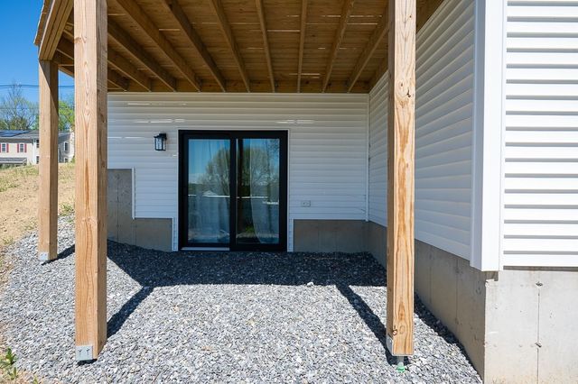 83 Upland 1, Worcester, MA 01607