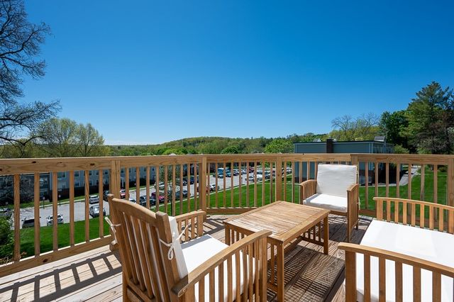 83 Upland 1, Worcester, MA 01607