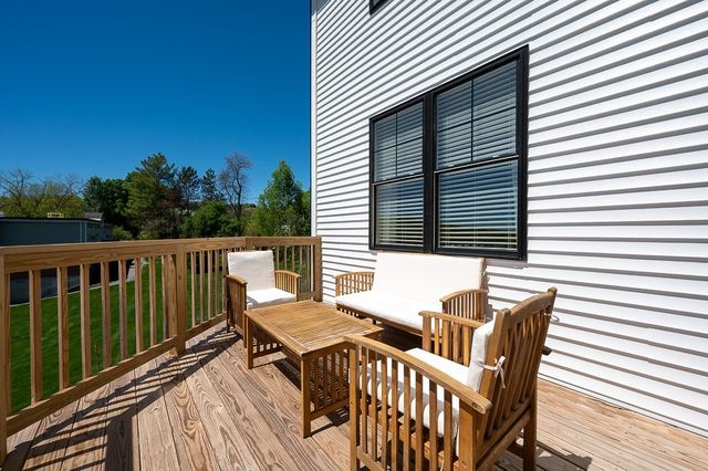 83 Upland 1, Worcester, MA 01607