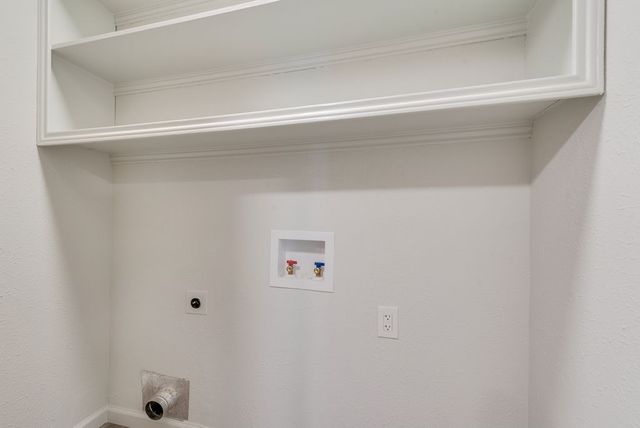 1309 Meandering Way, Garland, TX 75040