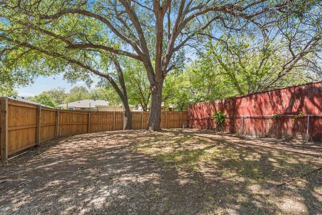 1309 Meandering Way, Garland, TX 75040