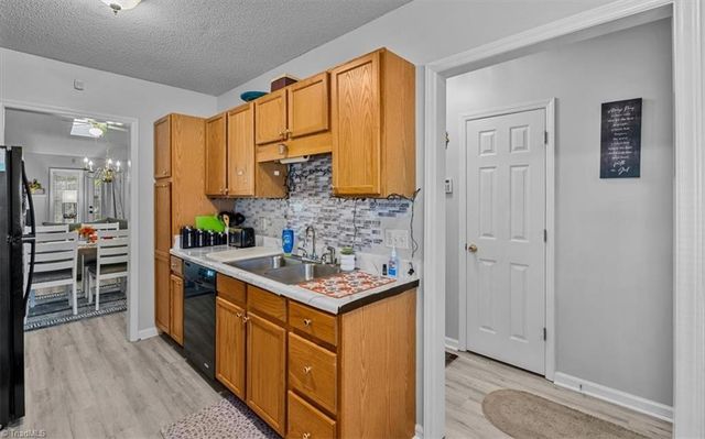 37 Grassy Knoll Circle, Greensboro, NC 27406