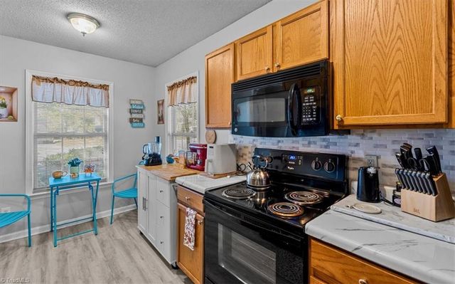 37 Grassy Knoll Circle, Greensboro, NC 27406