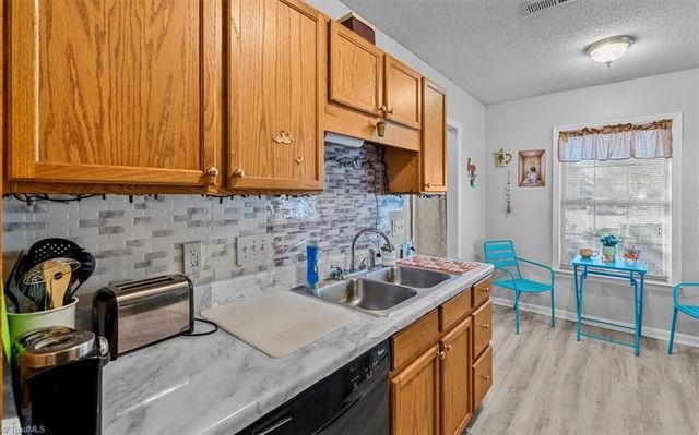 37 Grassy Knoll Circle, Greensboro, NC 27406