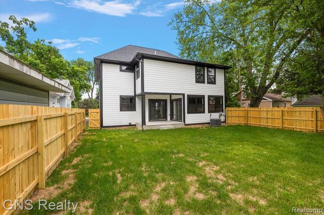 206 E Windemere Avenue, Royal Oak, MI 48073