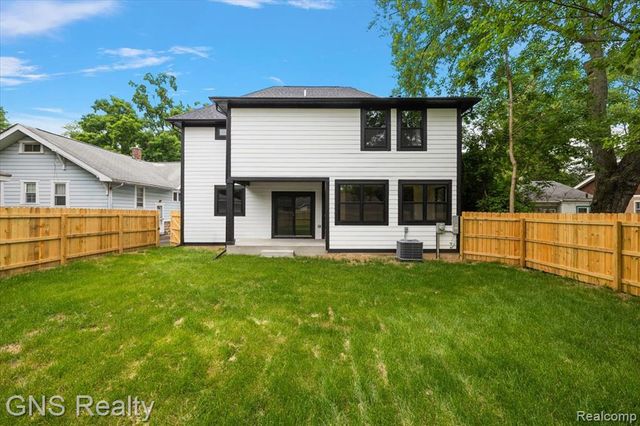 206 E Windemere Avenue, Royal Oak, MI 48073