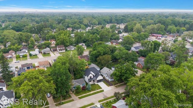 206 E Windemere Avenue, Royal Oak, MI 48073