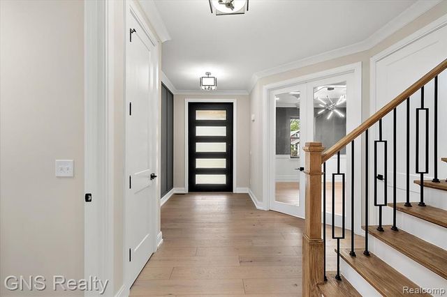 206 E Windemere Avenue, Royal Oak, MI 48073