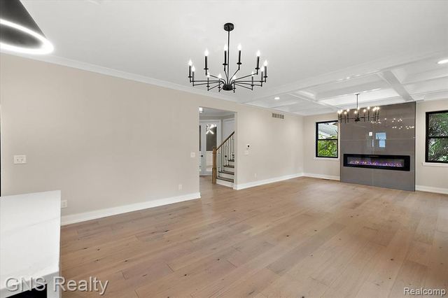 206 E Windemere Avenue, Royal Oak, MI 48073