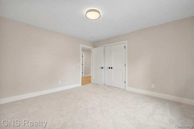 206 E Windemere Avenue, Royal Oak, MI 48073