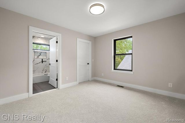 206 E Windemere Avenue, Royal Oak, MI 48073