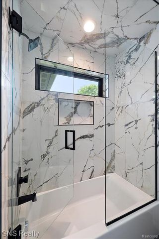 206 E Windemere Avenue, Royal Oak, MI 48073