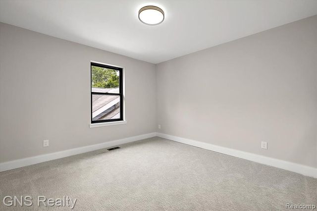 206 E Windemere Avenue, Royal Oak, MI 48073