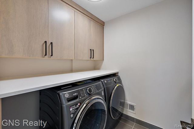 206 E Windemere Avenue, Royal Oak, MI 48073