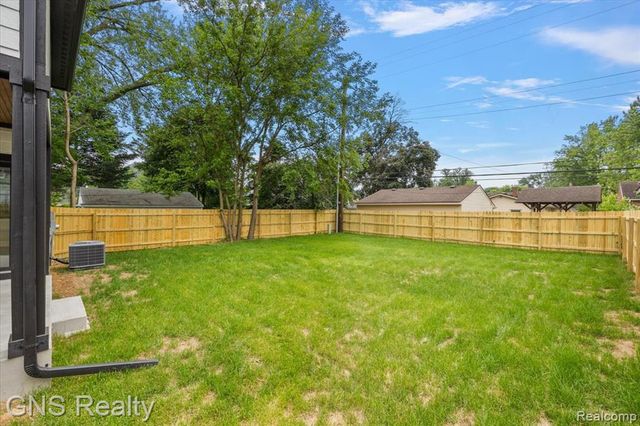 206 E Windemere Avenue, Royal Oak, MI 48073