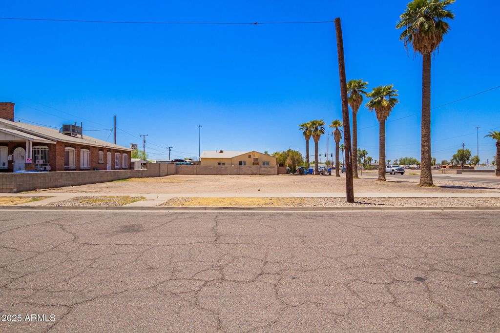 2203 W JEFFERSON Street 1, Phoenix, AZ 85009 — exterior