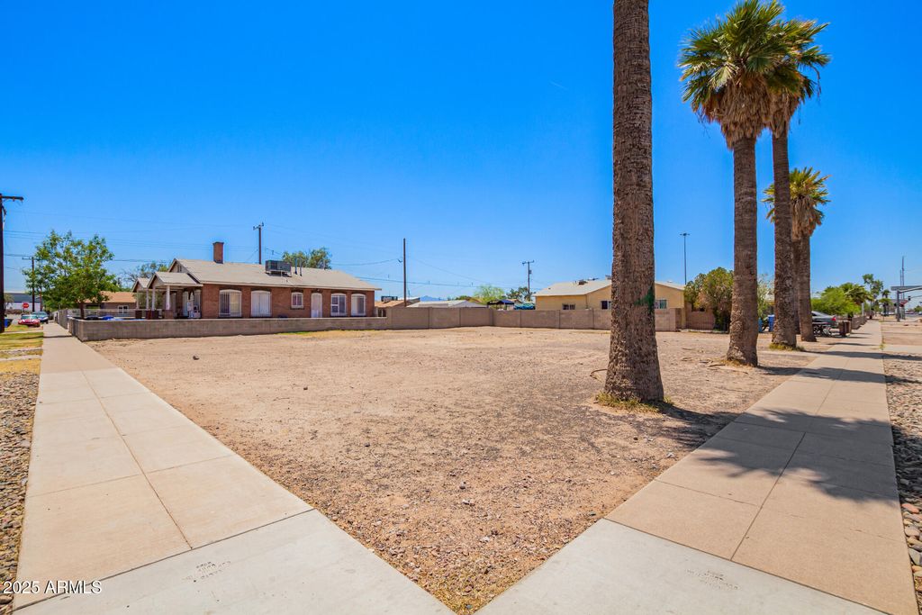 2203 W JEFFERSON Street 1, Phoenix, AZ 85009 — photo 3