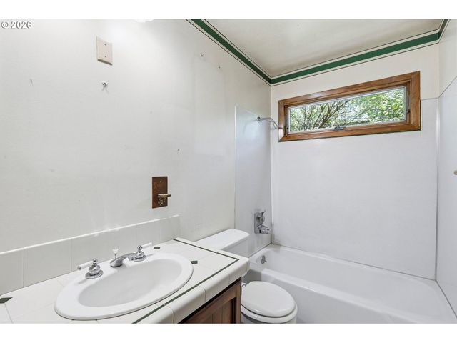 15120 Sw 150TH Ave, Tigard, OR 97224