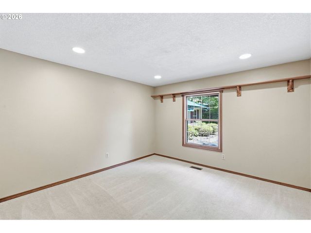 15120 Sw 150TH Ave, Tigard, OR 97224