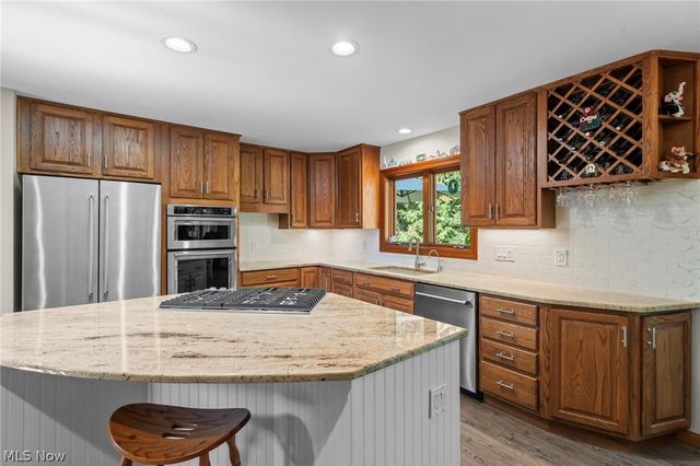 6670 Beechwood Drive, Independence, OH 44131