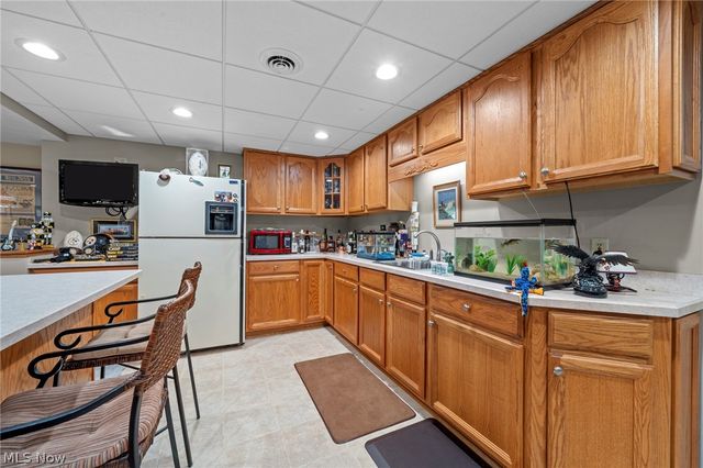 6670 Beechwood Drive, Independence, OH 44131