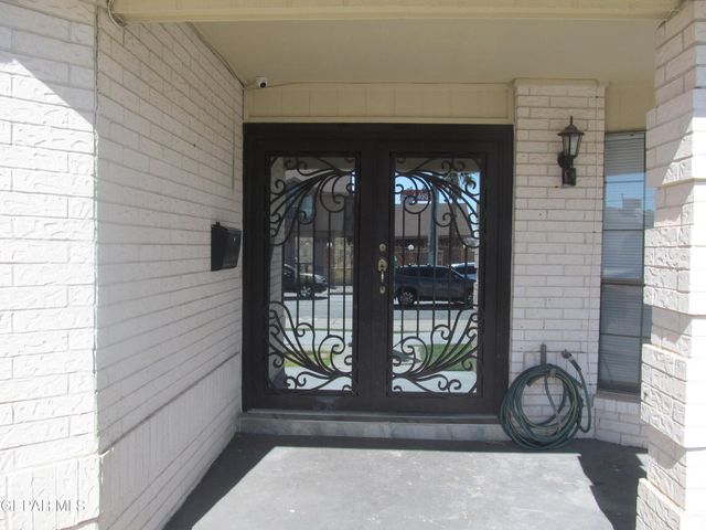 2101 E GLEN Drive, El Paso, TX 79936