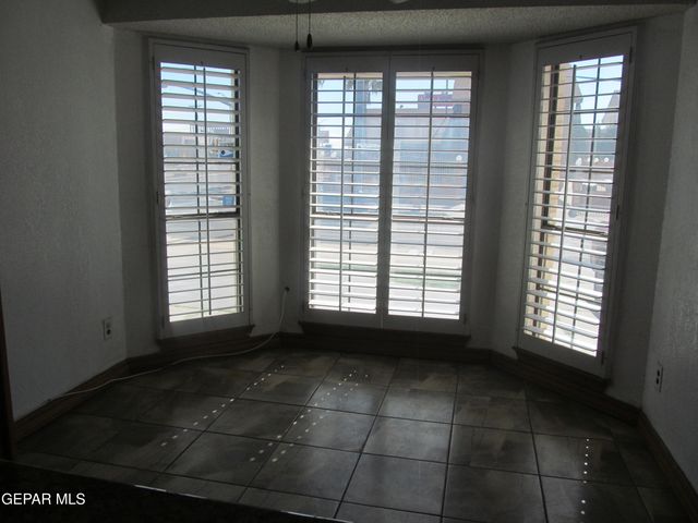 2101 E GLEN Drive, El Paso, TX 79936