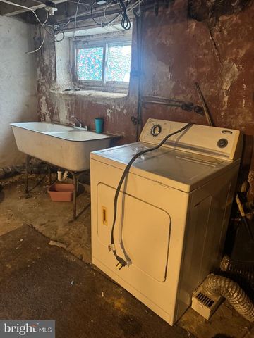 5848 ANGORA TER, Philadelphia, PA 19143