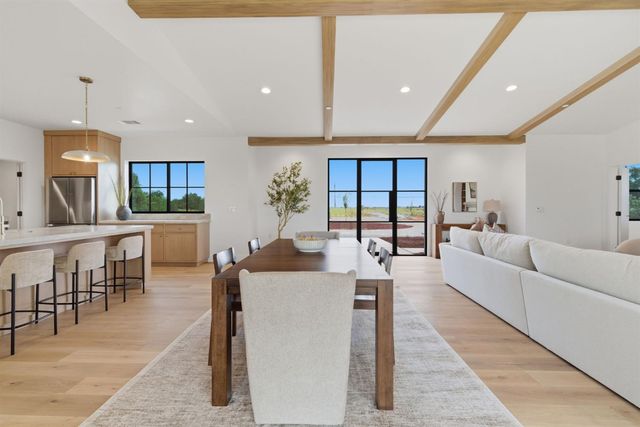 11450 E Jahant Rd, Acampo, CA 95220