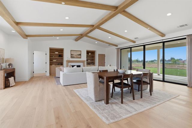 11450 E Jahant Rd, Acampo, CA 95220