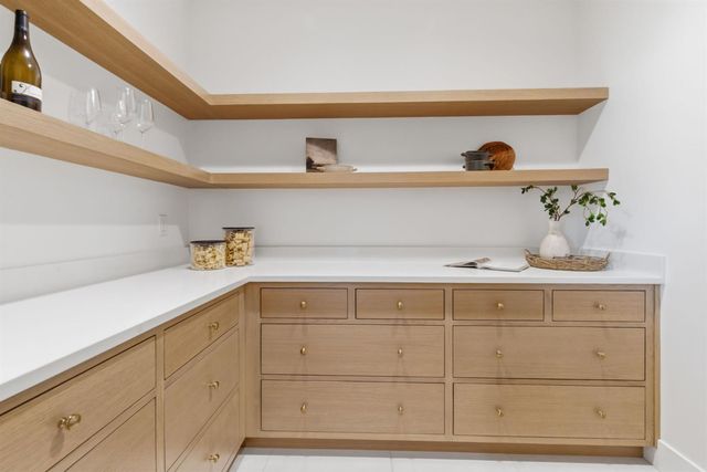 11450 E Jahant Rd, Acampo, CA 95220