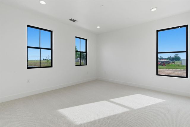 11450 E Jahant Rd, Acampo, CA 95220