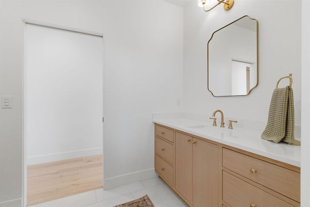 11450 E Jahant Rd, Acampo, CA 95220