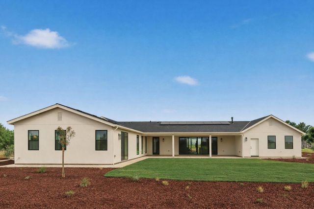 11450 E Jahant Rd, Acampo, CA 95220