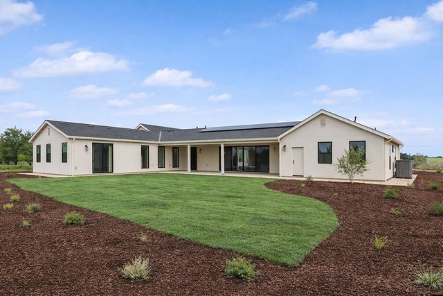 11450 E Jahant Rd, Acampo, CA 95220