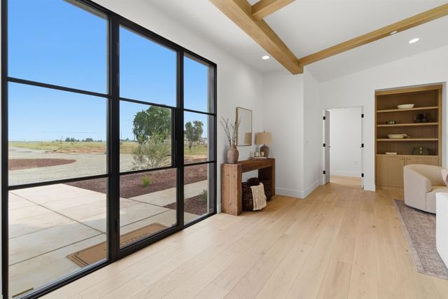 11450 E Jahant Rd, Acampo, CA 95220