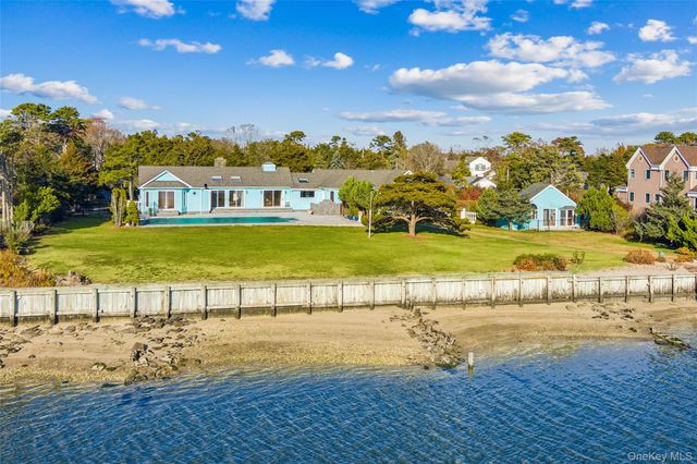 6 Last Lane, Hampton Bays, NY 11946