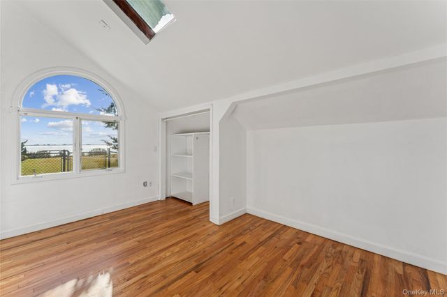 6 Last Lane, Hampton Bays, NY 11946