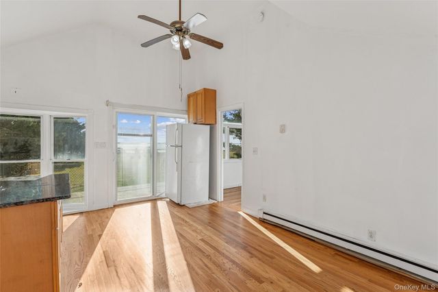 6 Last Lane, Hampton Bays, NY 11946