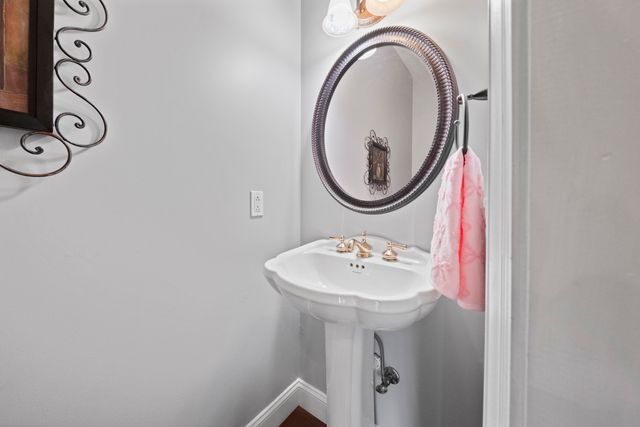 106 Regal Oaks Drive, Barboursville, WV 25504