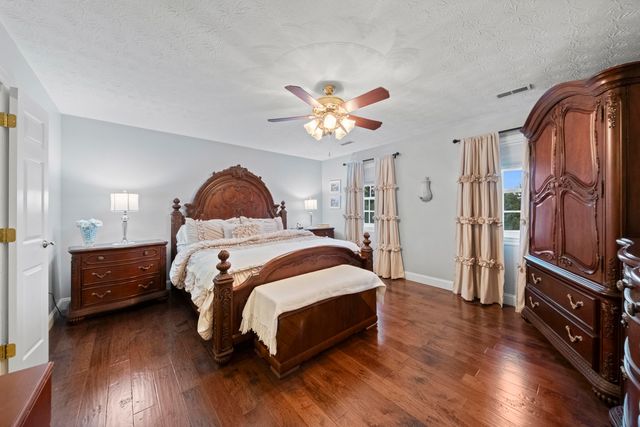 106 Regal Oaks Drive, Barboursville, WV 25504